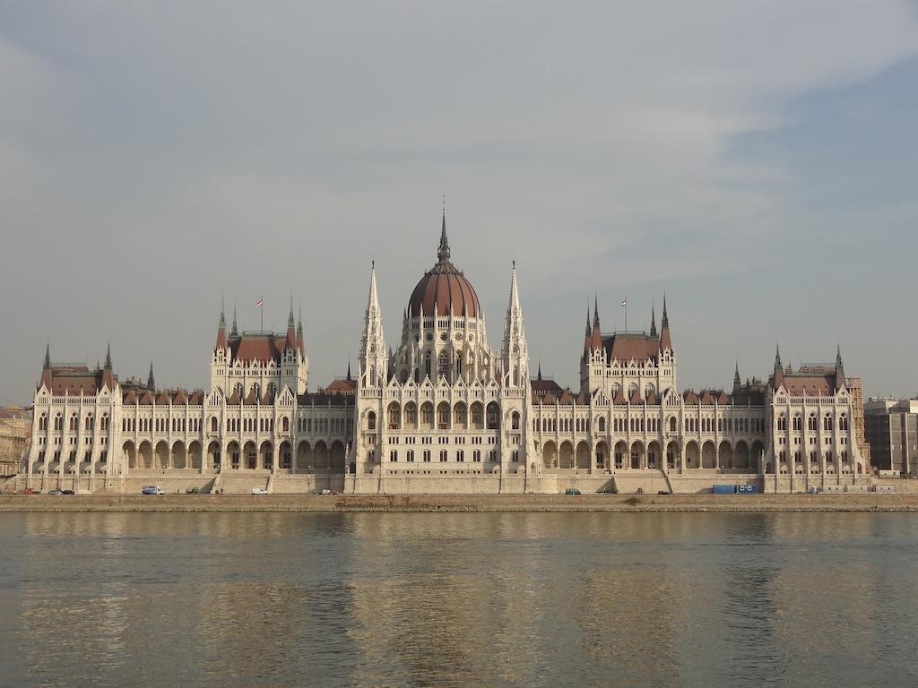 Residence Parliament Budapeste Exterior foto