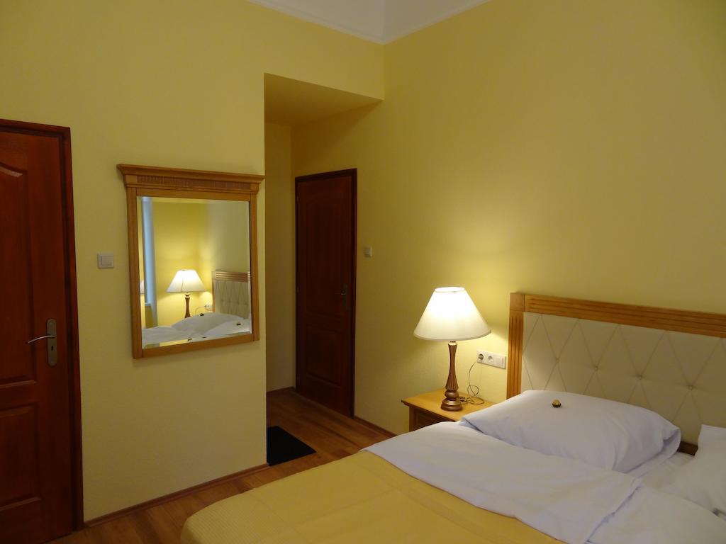 Residence Parliament Budapeste Quarto foto